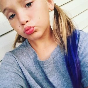 Meet your Posher, Joei